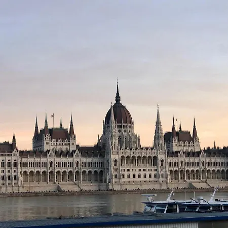 Buda Boutique Διαμέρισμα *